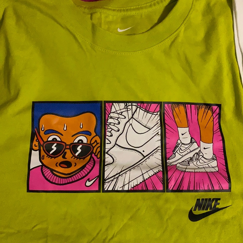 TWO BRAND NEW !!! Brand new men’s Nike shirts